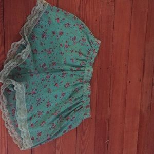 printed flowy shorts