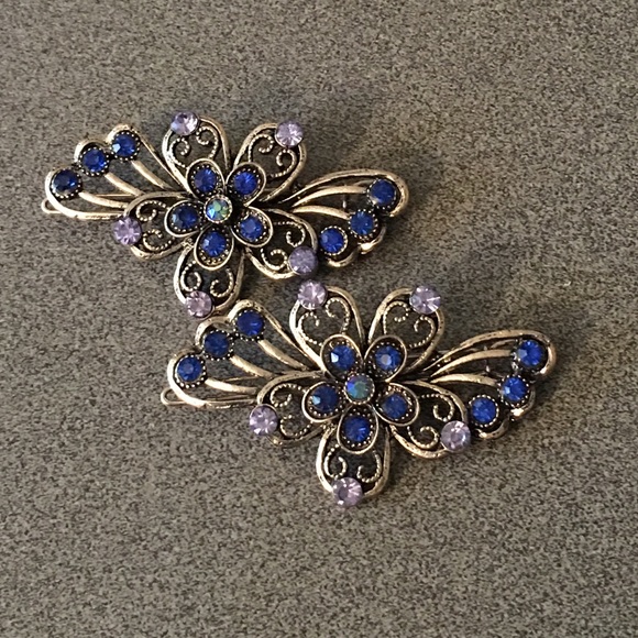 Matching pair of rhinestone hair clips