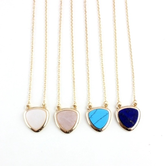 J Jewelista Jewelry - Simple stone necklace