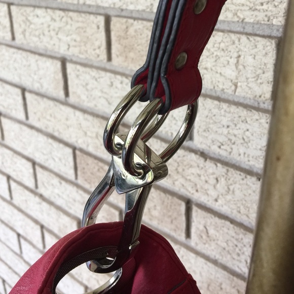 Red purse!🌻 - Picture 2 of 4