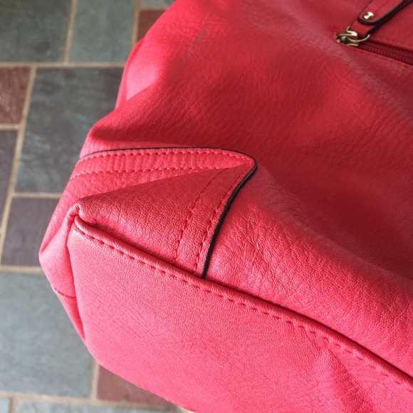 Red purse!🌻 - Picture 4 of 4