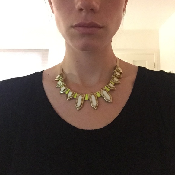 Madewell pendant statement necklace