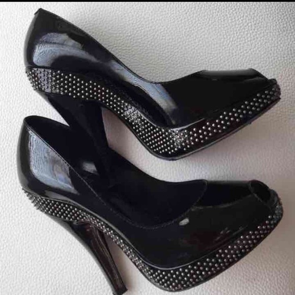 Burberry - Picture 3 of 4