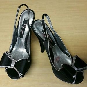 Nina New York Black and Silver Sling back heels