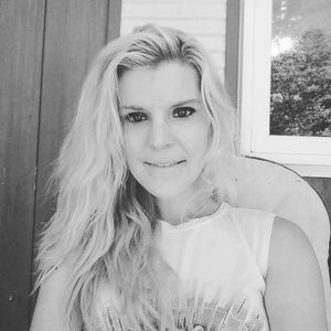 Meet your Posher, Katie-jean