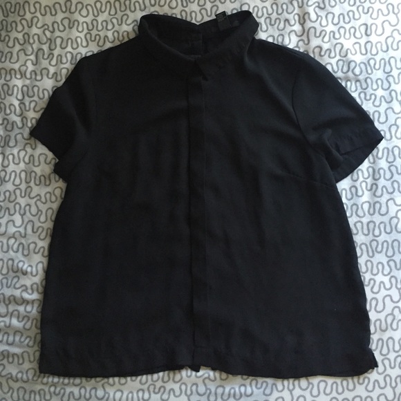 Forever 21 short sleeve blouse