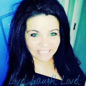 Meet your Posher, Lois