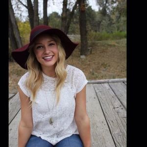Meet your Posher, Hannah