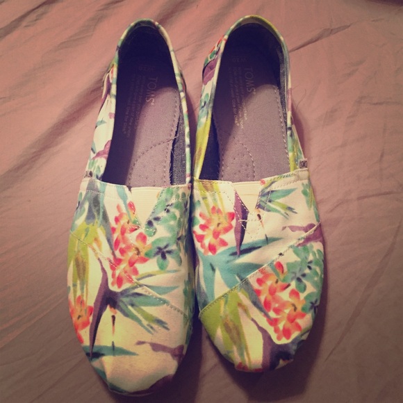 Toms