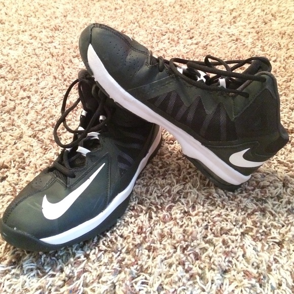 Nike Airmax basketball shoes