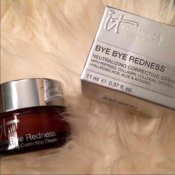 ISO - IT Cosmetics Bye Bye Redness! - Picture 1 of 1