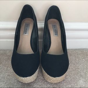 Black Wedges