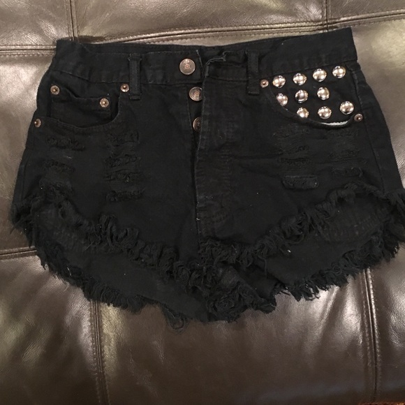 Signature 8 black jean shorts - Picture 1 of 2