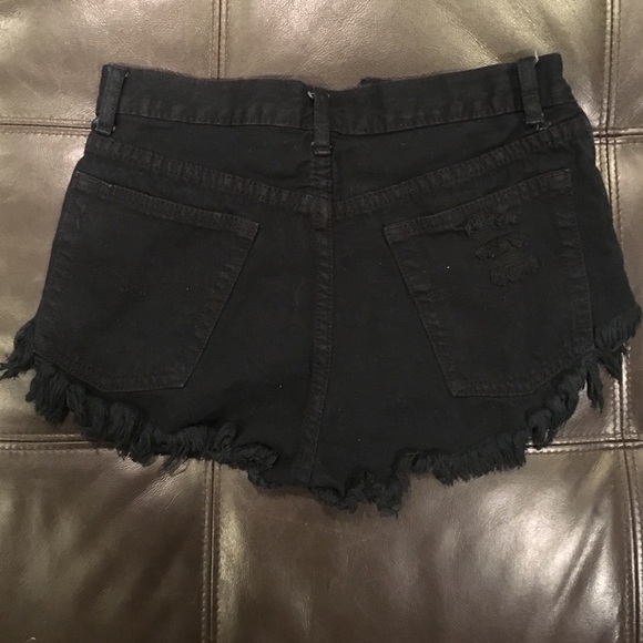 Signature 8 black jean shorts - Picture 2 of 2