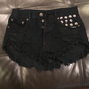 Signature 8 black jean shorts