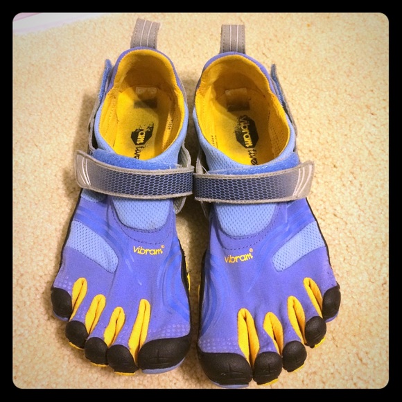 Vibrant Five Fingers Multisport Shoes