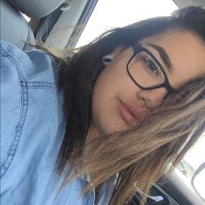 Meet your Posher, Fallon