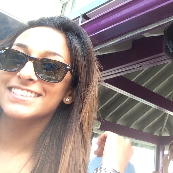 Ray Ban Wayfarers - Picture 4 of 4