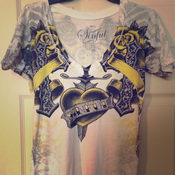 Sinful by Affliction v-neck Tee!