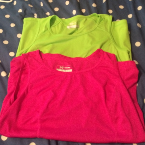 Short sleeve athletic shirts