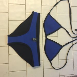 Triangl bikini set top size xs bottoms size sm