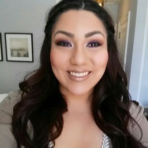 Meet your Posher, Cecelia