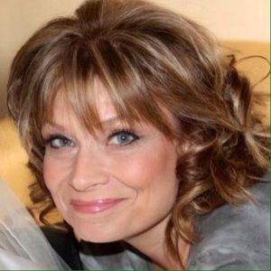 Meet your Posher, Debbie