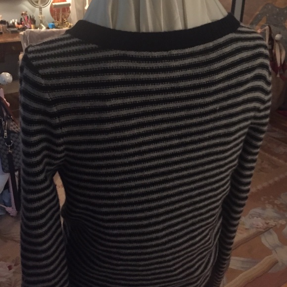 Cardigan - Picture 2 of 4