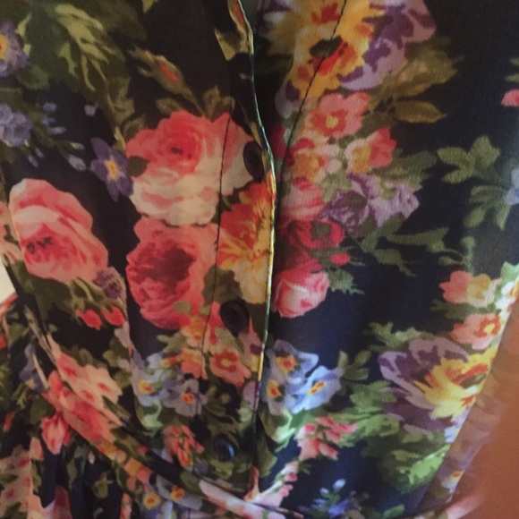 Dress - Picture 3 of 3