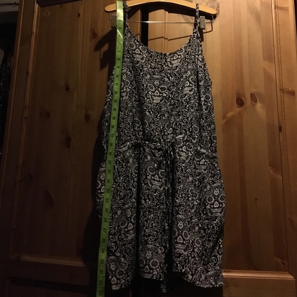 Romper w/ Black and white detail