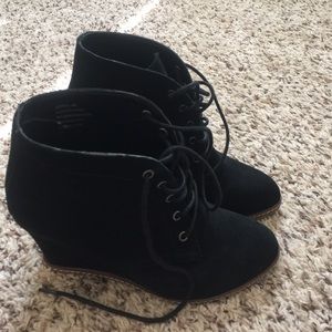 Suede wedge bootie/Fixed Price