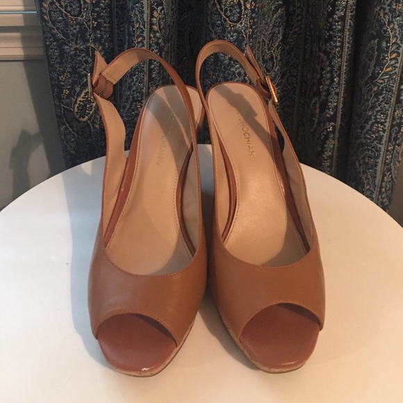 Arturo Chiang Wedges - Picture 2 of 2