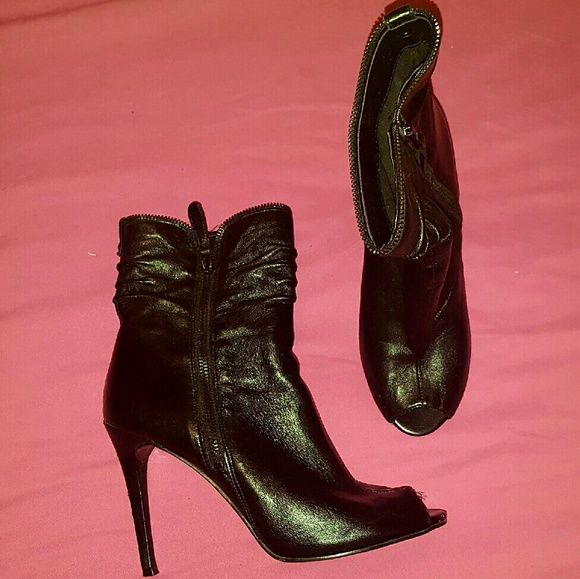Guess peep toe ankle booties