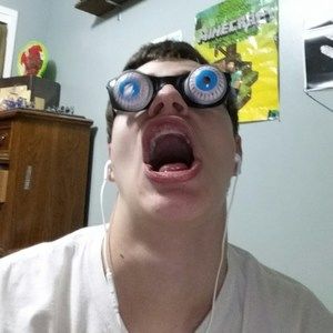 Meet your Posher, Dylan