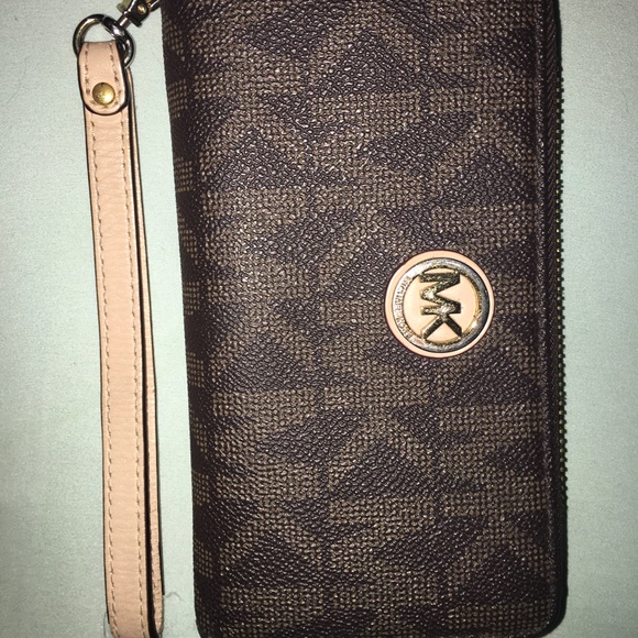 Michael kors wallet