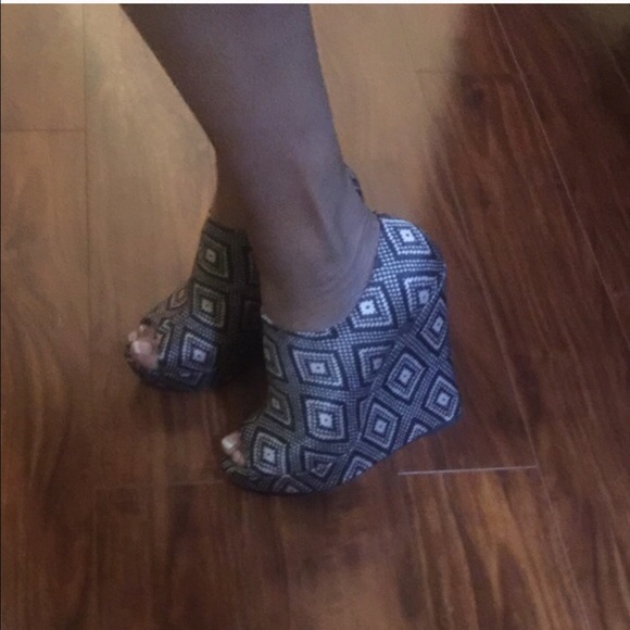 Bundle And Save 4 Pair Ankle Boots - Picture 3 of 4