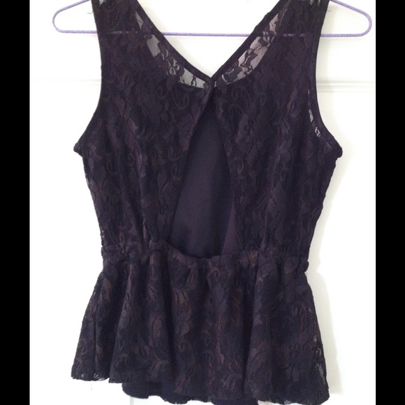 PRICE FIRM Open back peplum lace top - Picture 2 of 3