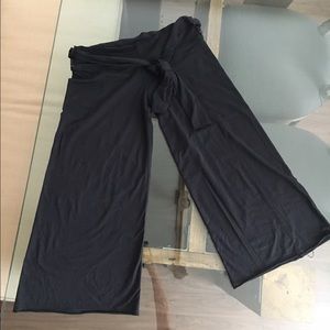 Lululemon Flare Crop Yoga Pants w/ Belt