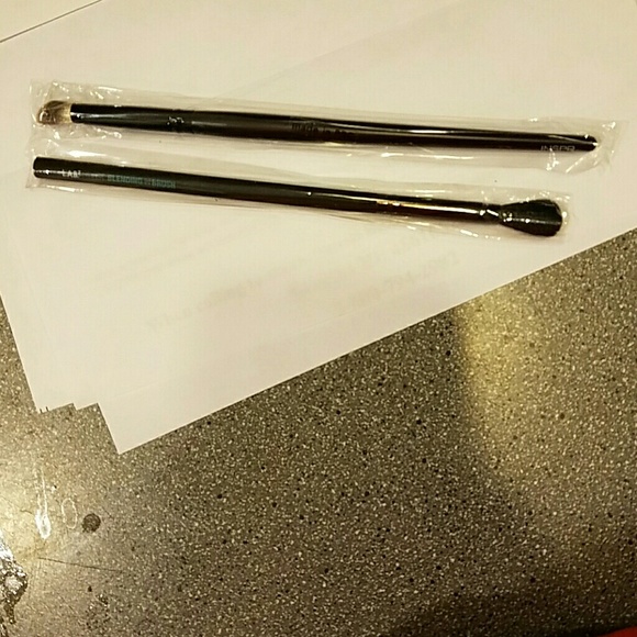 Makeup brushes