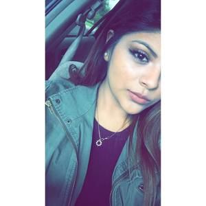 Meet your Posher, Marcela