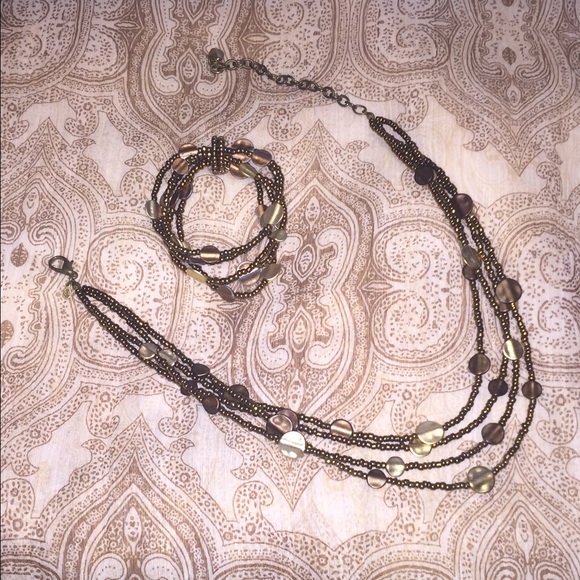 Premier designs necklace and bracelet