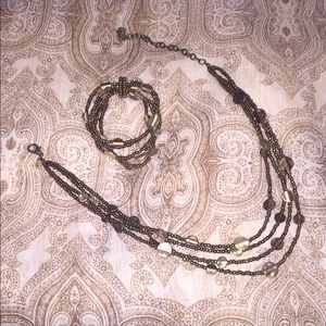 Premier designs necklace and bracelet