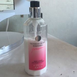 VS Bombshell Forever Body Lotion