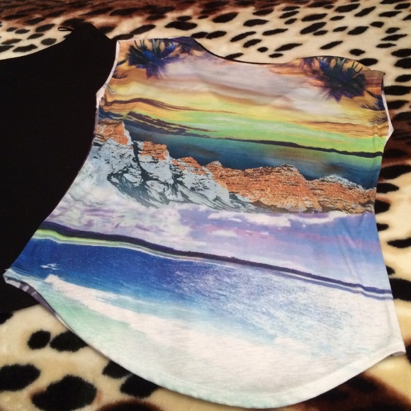 Two Express cute design shirts size small - Picture 4 of 4