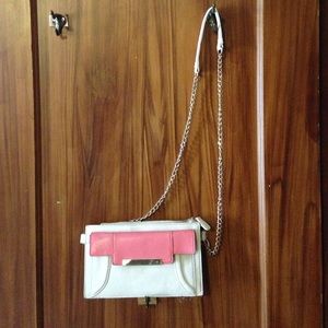 Cross body clutch purse