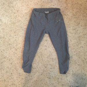 Head Cropped Leggings
