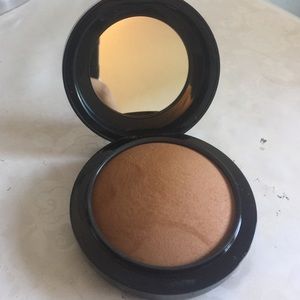 MAC Mineralized Skin Finish/Bronzer "Dark Deepest"