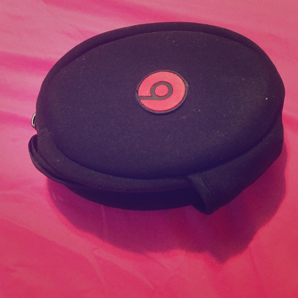 Beats holder