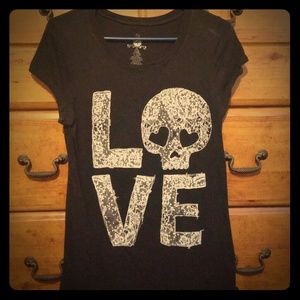 Skull LOVE T-Shirt