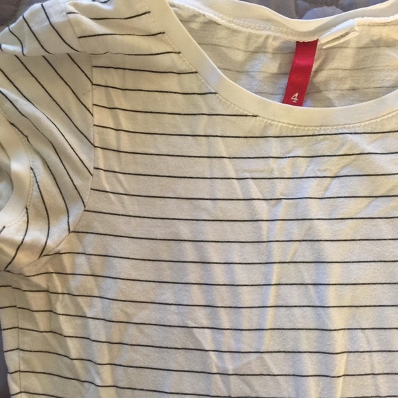 H&M divided striped tee size 4